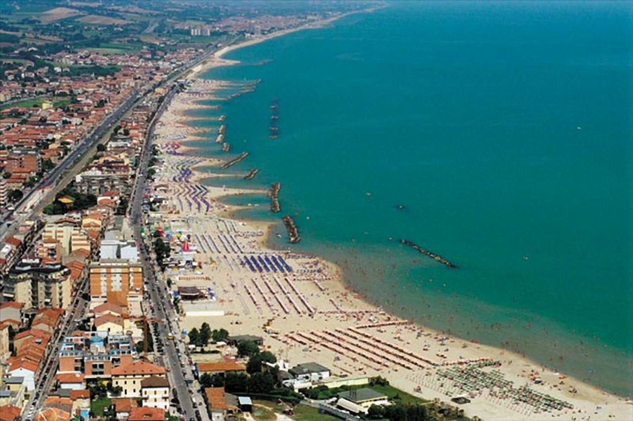 A Due Passi Dal Mare Apartment Civitanova Marche Exterior photo